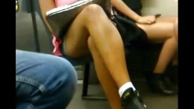 Rubia cachonda chupa y juega videos xxxlatinos a sí misma