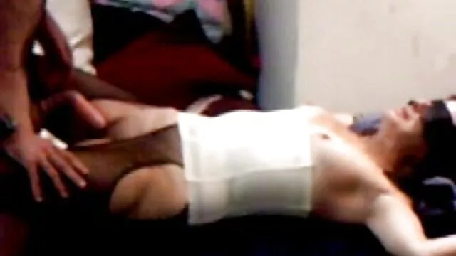 Aylar Lie Iranian Sluty Babe videos de sexo español latino Segundo Video Trío