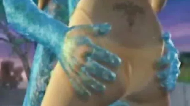Tetas gigantes se follan porno en idioma español latino a un chico flaco