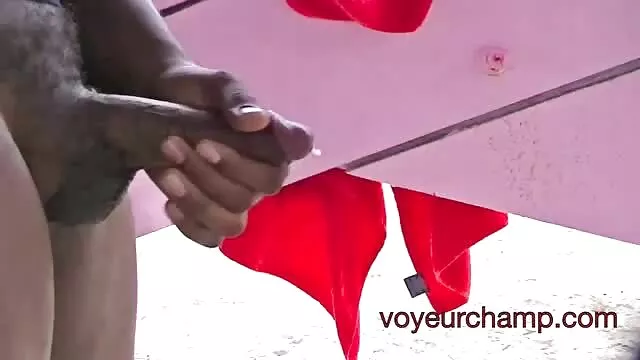 Puta negra interracial bukkake latinasfollando