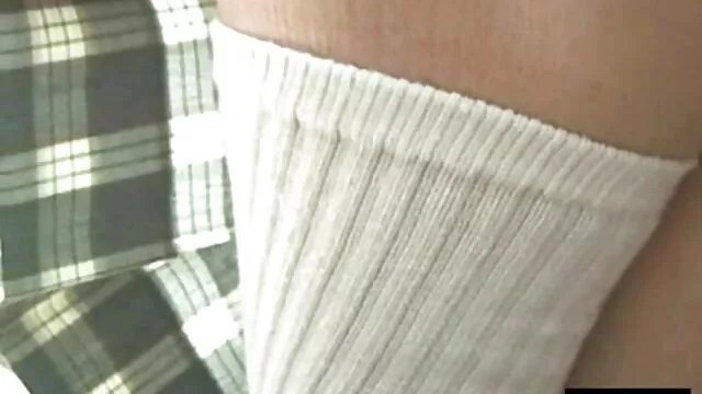 Probándose sujetadores pornos en español latino