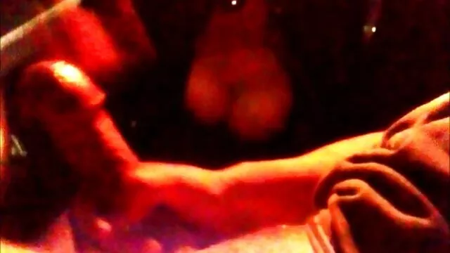 MILF israelí se folla a un joven amateur porn latino