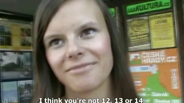La tetona Tanya Hyde en un trío porno en idioma latino interracial