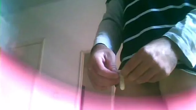 Chica de piel moka con culo pequeño toma una gran polla negra larga hentai latino xxx